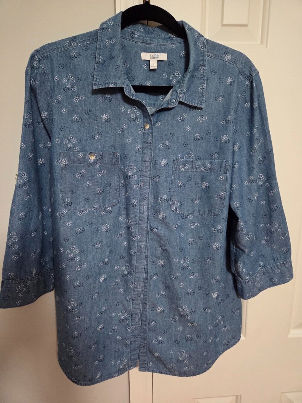 Croft and Barrow 3/4 sleeve denim button down shirt Size Large